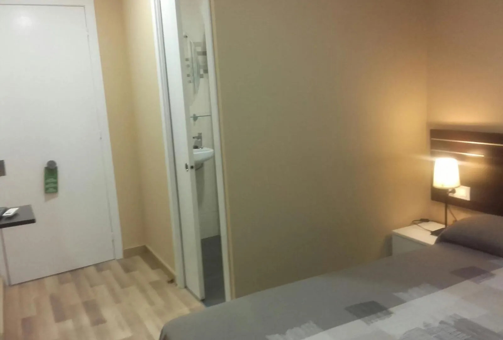 Pension Avenida Vilafranca del Penedes Guest house